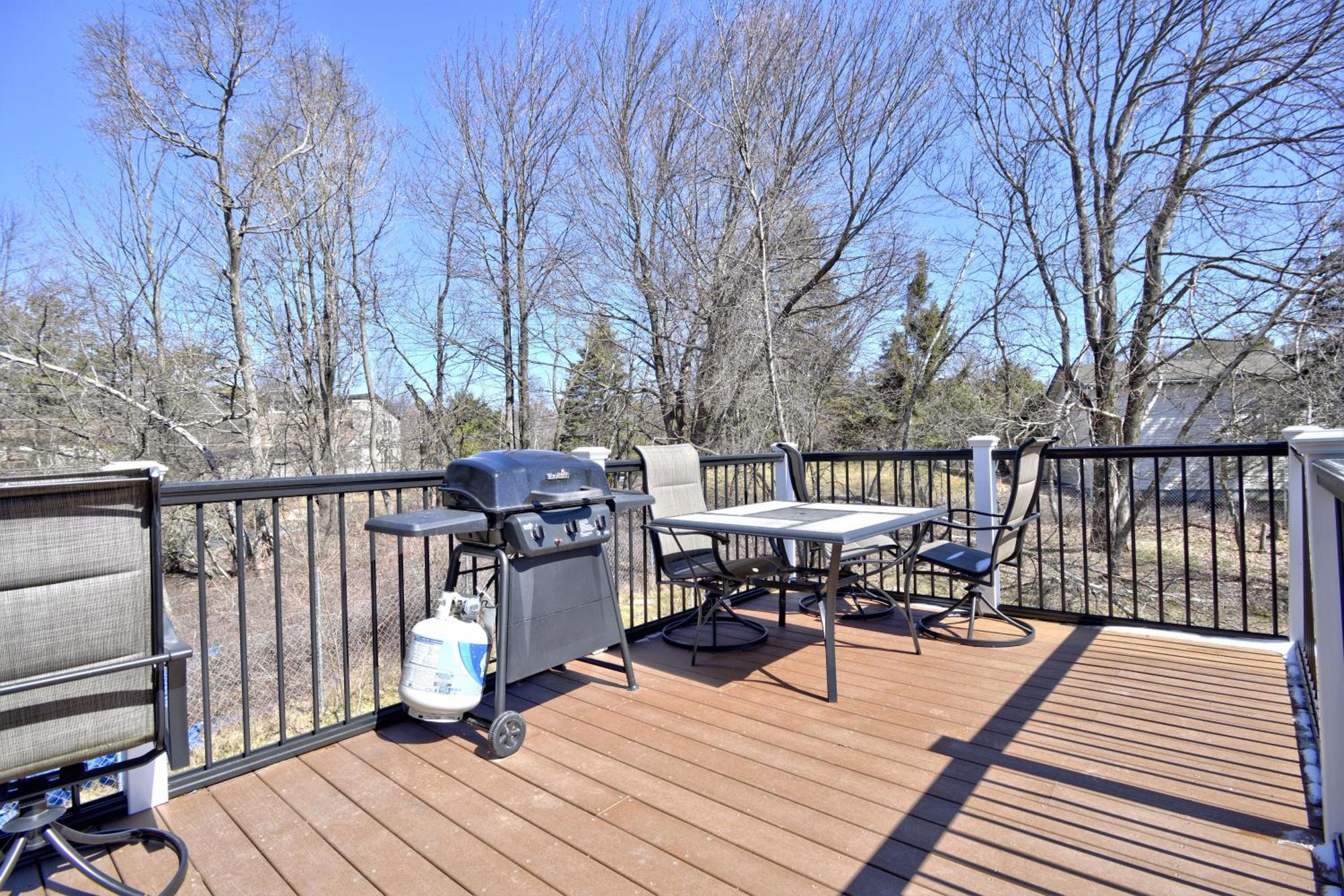 Lakehouse *Hottub*Jacuzzi*Firepit*Bbq*Pool Long Pond Bagian luar foto