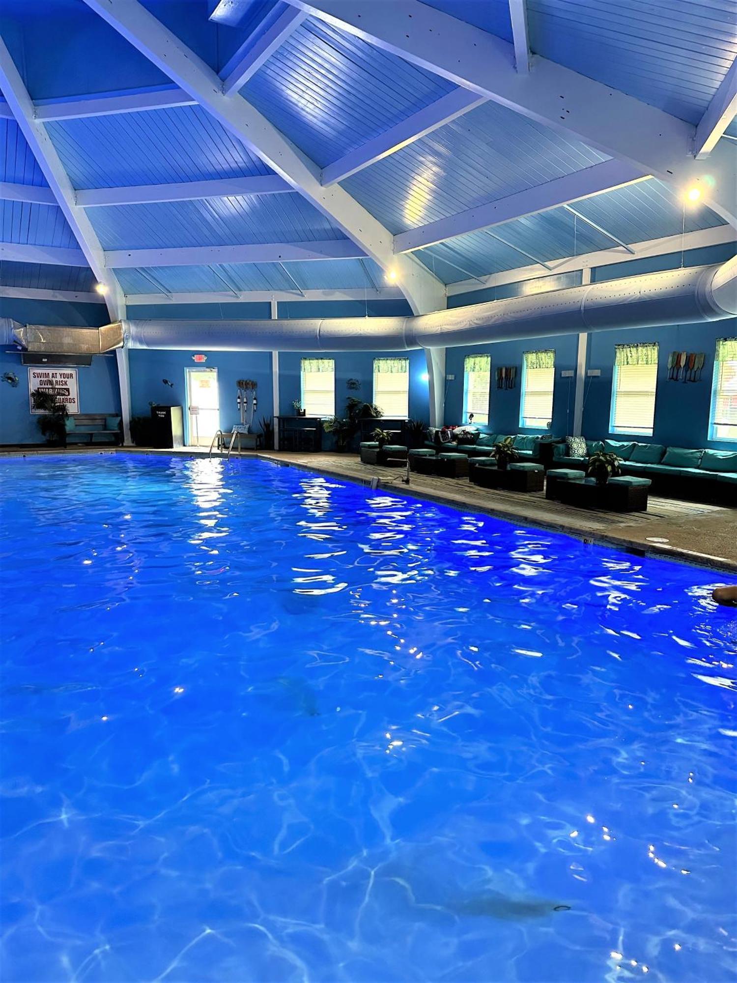 Lakehouse *Hottub*Jacuzzi*Firepit*Bbq*Pool Long Pond Bagian luar foto
