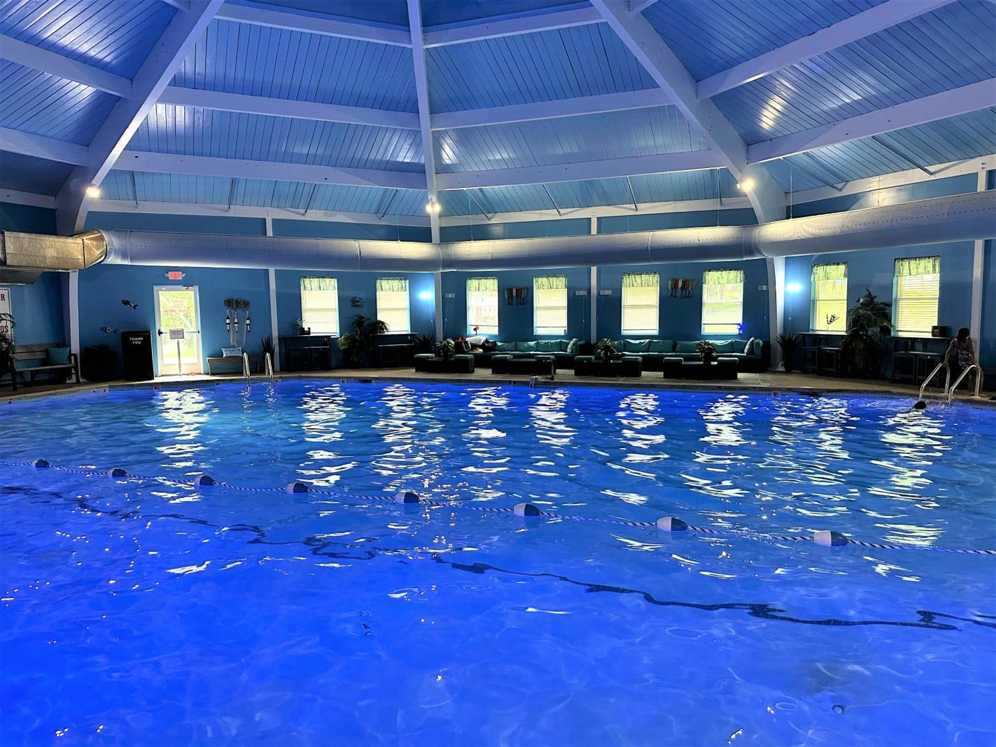 Lakehouse *Hottub*Jacuzzi*Firepit*Bbq*Pool Long Pond Bagian luar foto